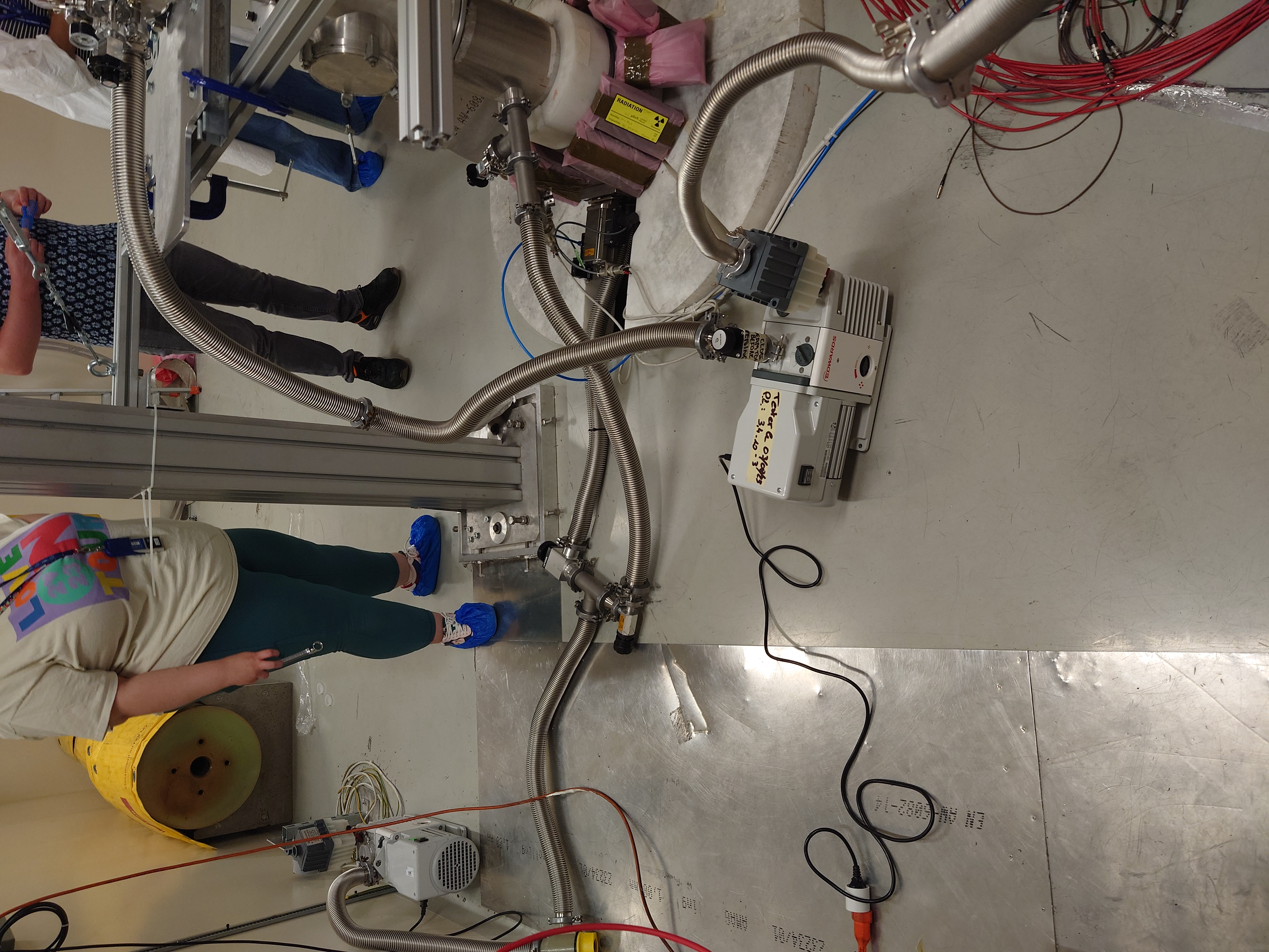 Vacuum_Pump.JPG
